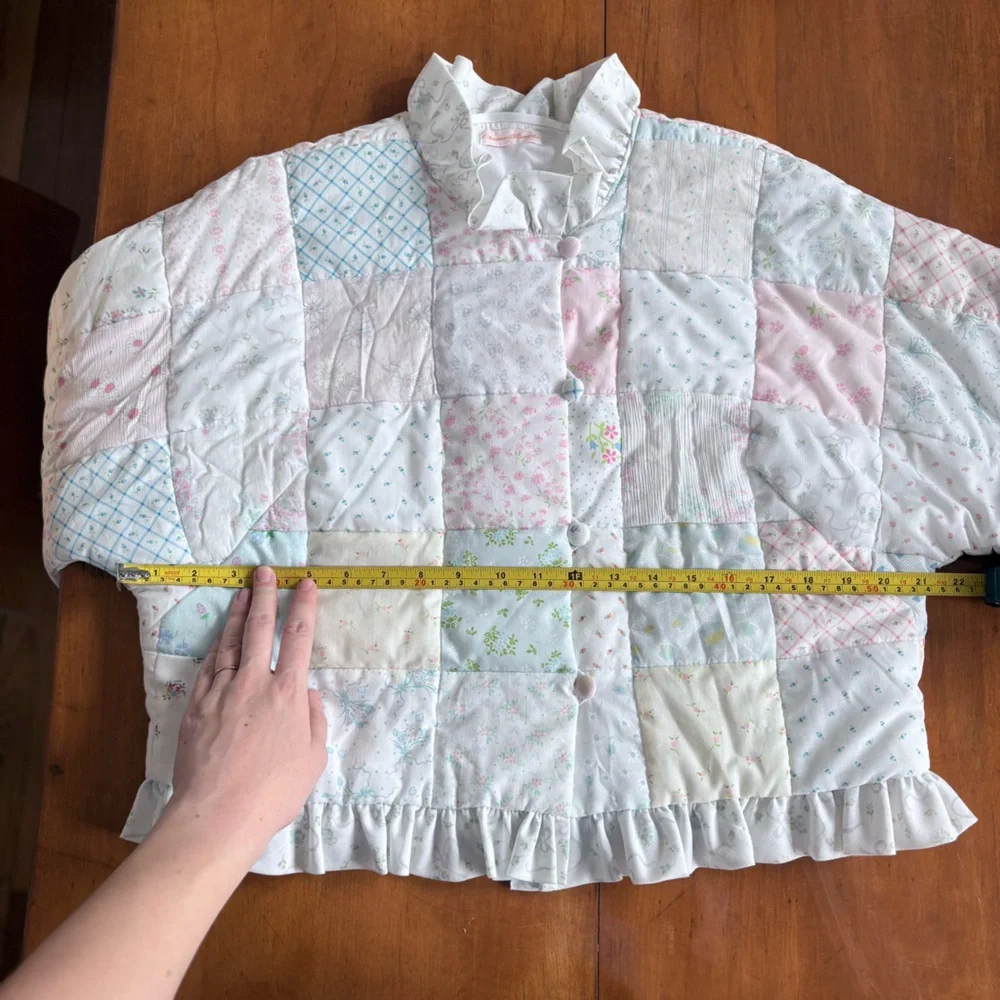 Vintage Handmade Quilted Pastel Ruffle Cropped Long Sleeve Jacket Size Medium - Picture 10 of 10